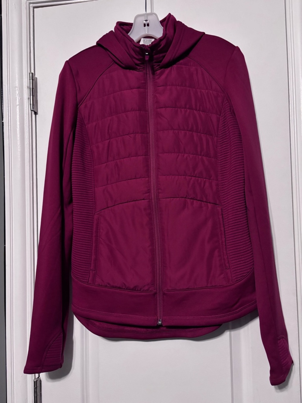 Tek Gear Hooded Quilted Jacket in Burgundy Size medium